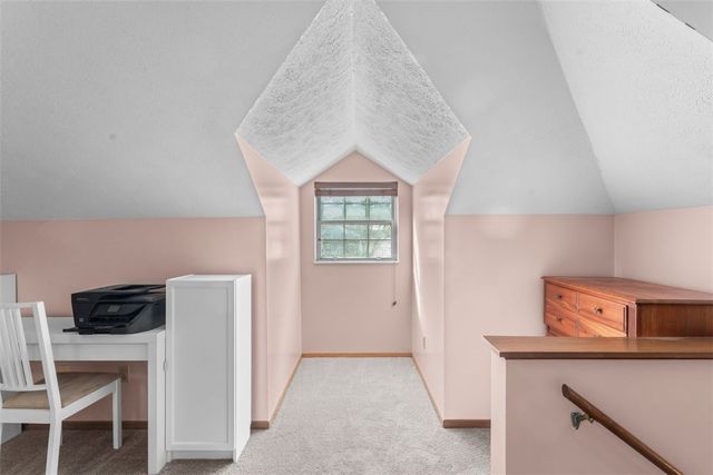 141 Cambridge Dr, Springdale Twp, PA 15049