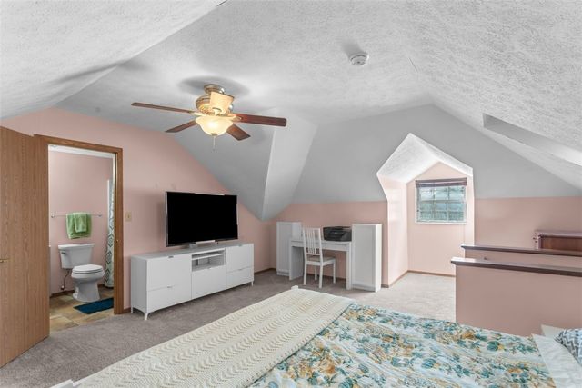 141 Cambridge Dr, Springdale Twp, PA 15049