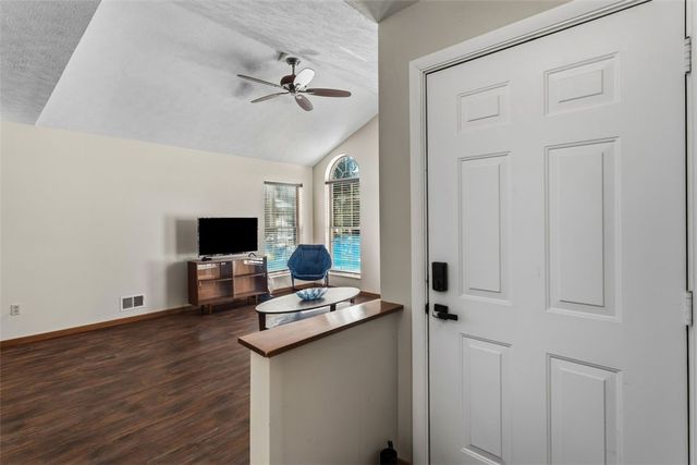 141 Cambridge Dr, Springdale Twp, PA 15049