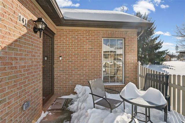 141 Cambridge Dr, Springdale Twp, PA 15049