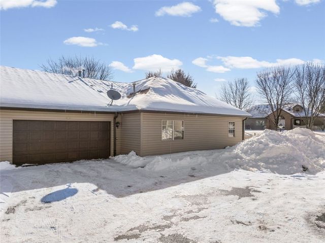 141 Cambridge Dr, Springdale Twp, PA 15049