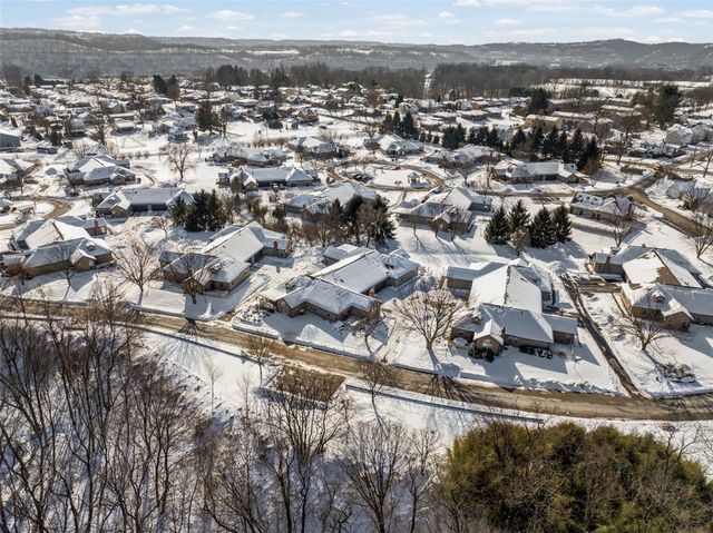 141 Cambridge Dr, Springdale Twp, PA 15049