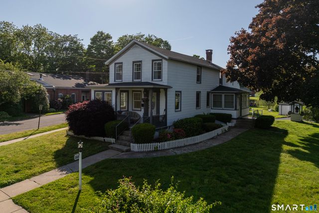 208 Boston Street, Guilford, CT 06437