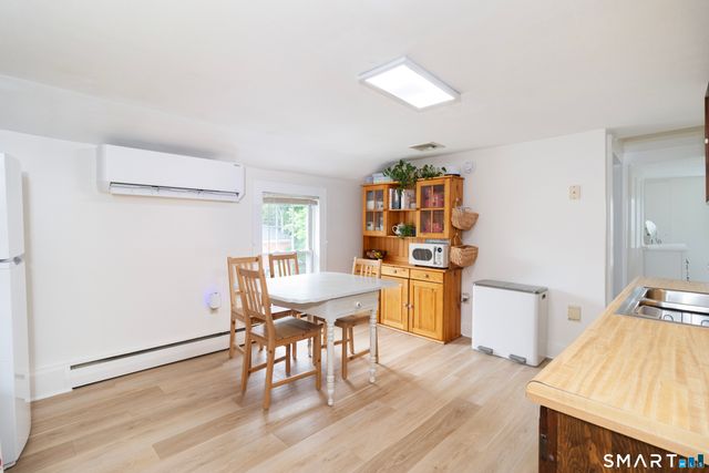 208 Boston Street, Guilford, CT 06437