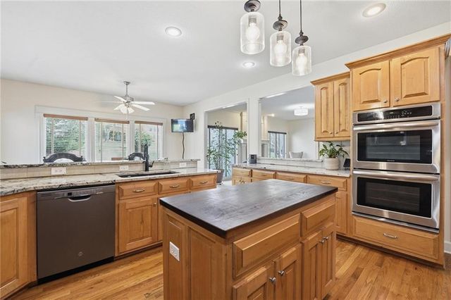 8509 N Eastern Avenue, Kansas City, MO 64157