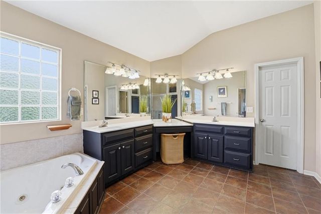8509 N Eastern Avenue, Kansas City, MO 64157