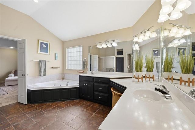 8509 N Eastern Avenue, Kansas City, MO 64157
