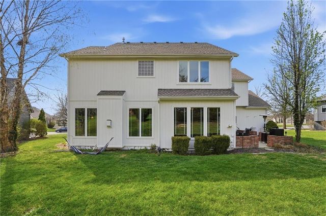8509 N Eastern Avenue, Kansas City, MO 64157