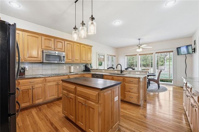 8509 N Eastern Avenue, Kansas City, MO 64157