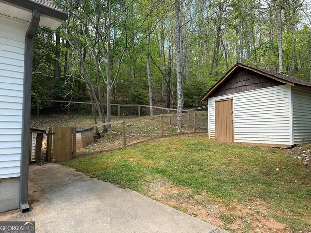 777 Williamstown Road, Mineral Bluff, GA 30559