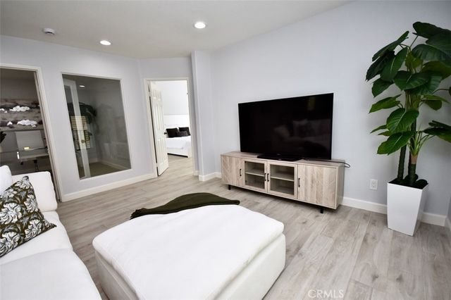 26 Santa Catalina Aisle, Irvine, CA 92606