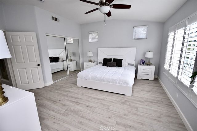 26 Santa Catalina Aisle, Irvine, CA 92606