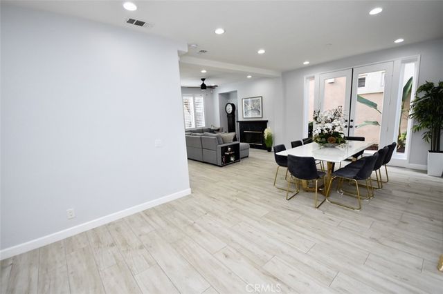 26 Santa Catalina Aisle, Irvine, CA 92606