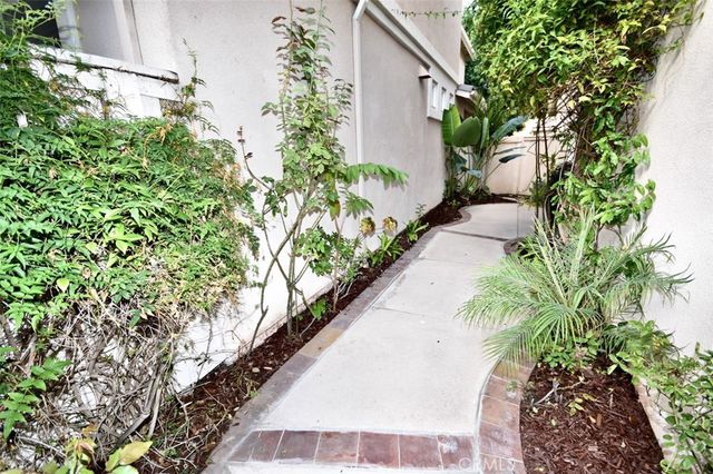 26 Santa Catalina Aisle, Irvine, CA 92606