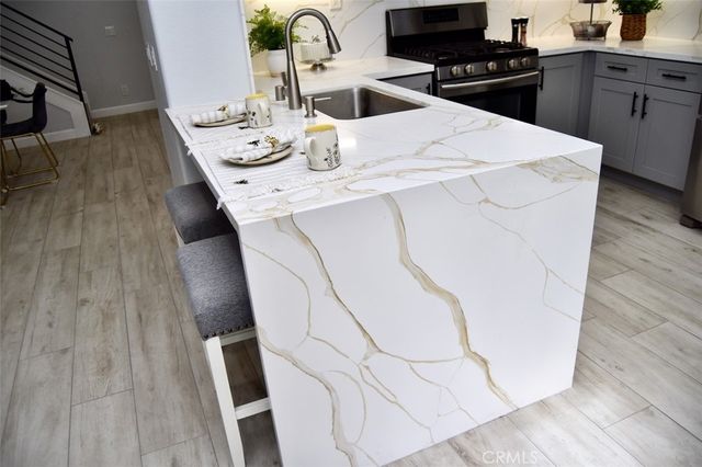 26 Santa Catalina Aisle, Irvine, CA 92606