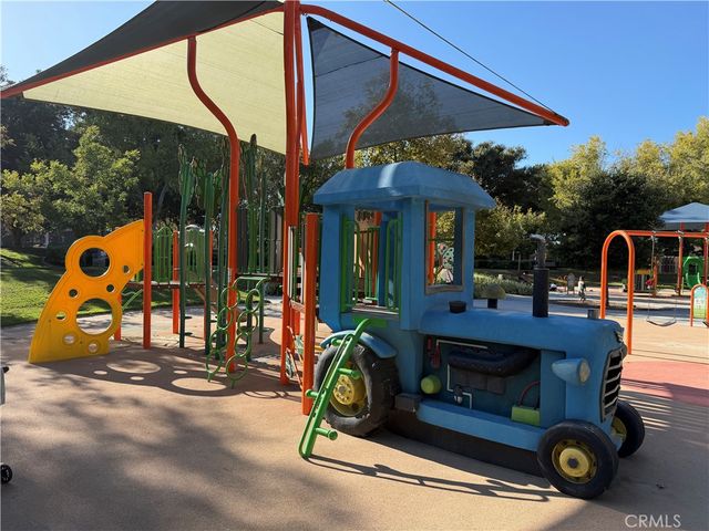 26 Santa Catalina Aisle, Irvine, CA 92606