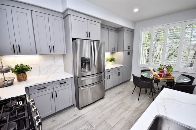 26 Santa Catalina Aisle, Irvine, CA 92606