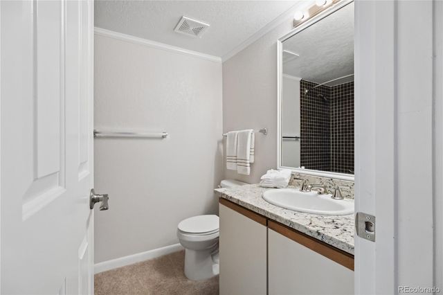 2290 S Yosemite Circle, Denver, CO 80231