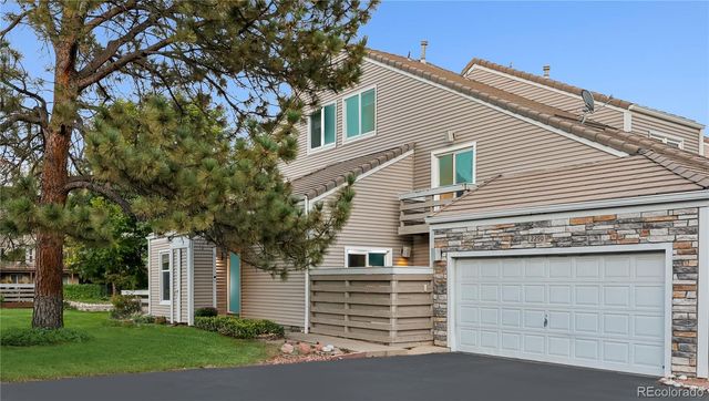 2290 S Yosemite Circle, Denver, CO 80231