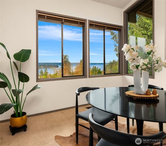 11519 Sea Breeze Avenue SW, Vashon, WA 98070