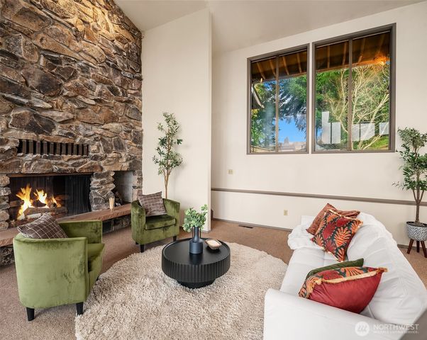 11519 Sea Breeze Avenue SW, Vashon, WA 98070