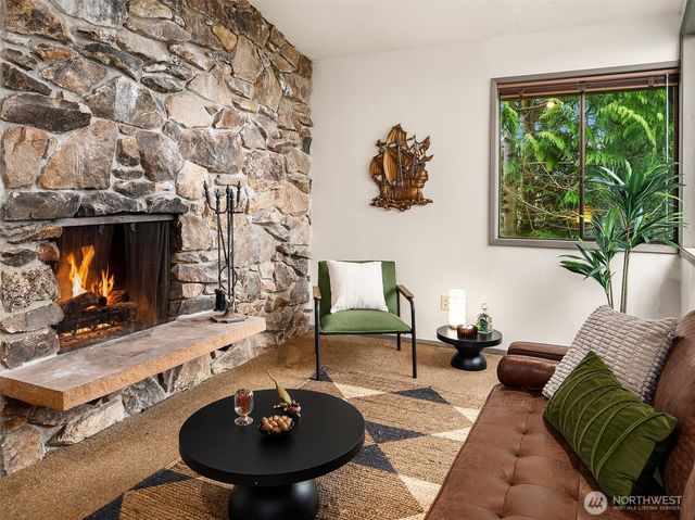 11519 Sea Breeze Avenue SW, Vashon, WA 98070