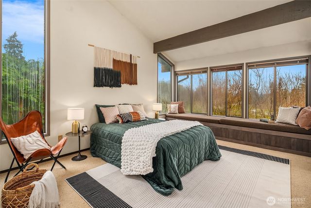 11519 Sea Breeze Avenue SW, Vashon, WA 98070