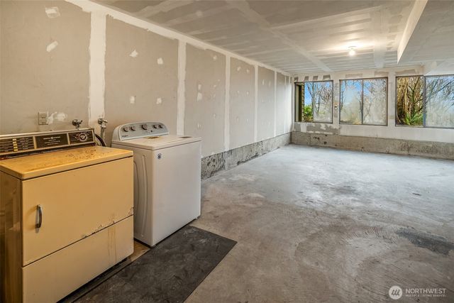 11519 Sea Breeze Avenue SW, Vashon, WA 98070