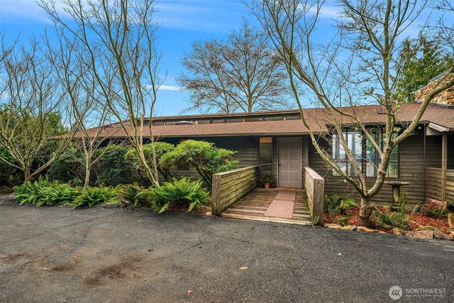 11519 Sea Breeze Avenue SW, Vashon, WA 98070