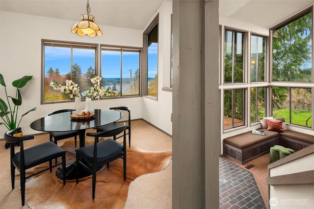 11519 Sea Breeze Avenue SW, Vashon, WA 98070