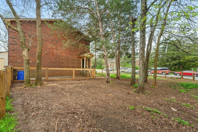 733 Holder Dr, Nashville, TN 37217
