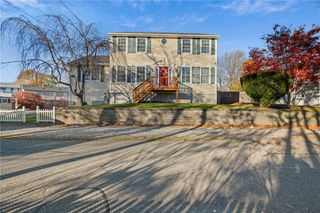 41 Wuddall Avenue, Warwick, RI 02889