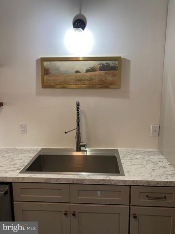 120 E STATE ST, Quarryville, PA 17566