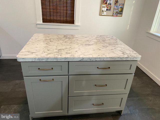 120 E STATE ST, Quarryville, PA 17566