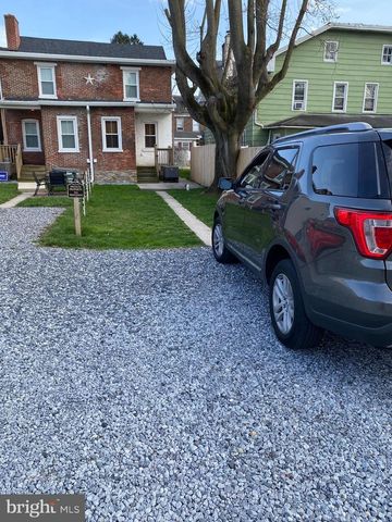 120 E STATE ST, Quarryville, PA 17566