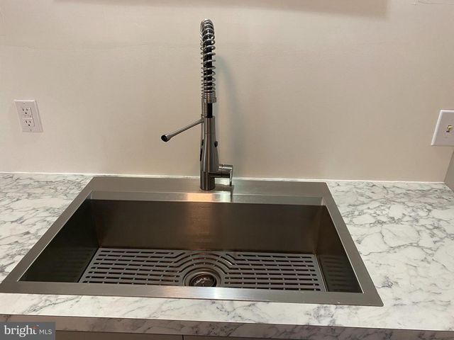 120 E STATE ST, Quarryville, PA 17566