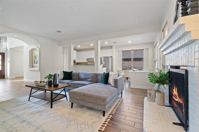 3121 Yandall DR, Austin, TX 78748