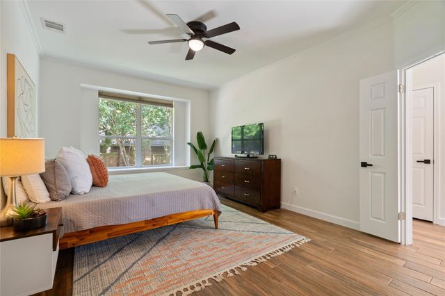3121 Yandall DR, Austin, TX 78748