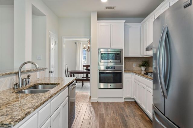 3121 Yandall DR, Austin, TX 78748
