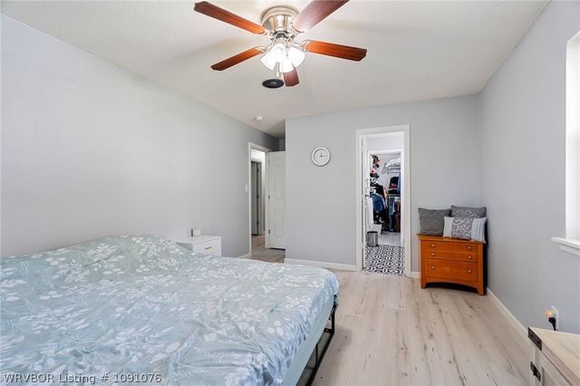 1075 S Baldwin Avenue, Fayetteville, AR 72701