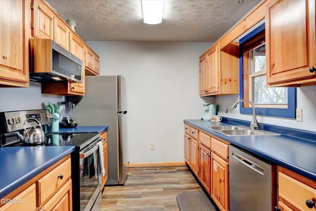 1001 Sunrise Blvd, Sevierville, TN 37862