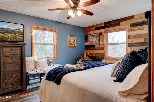 1001 Sunrise Blvd, Sevierville, TN 37862