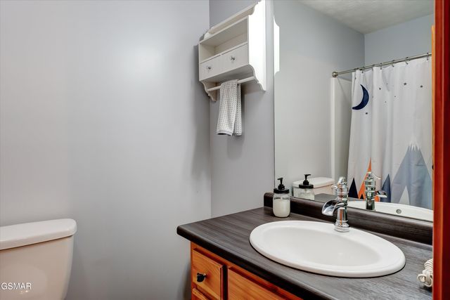 1001 Sunrise Blvd, Sevierville, TN 37862