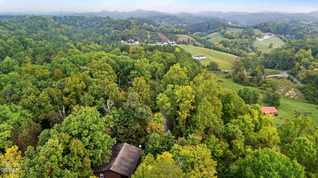 1001 Sunrise Blvd, Sevierville, TN 37862