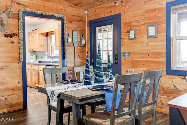 1001 Sunrise Blvd, Sevierville, TN 37862