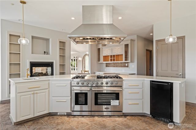 402 3rd Lane, Fox Island, WA 98333