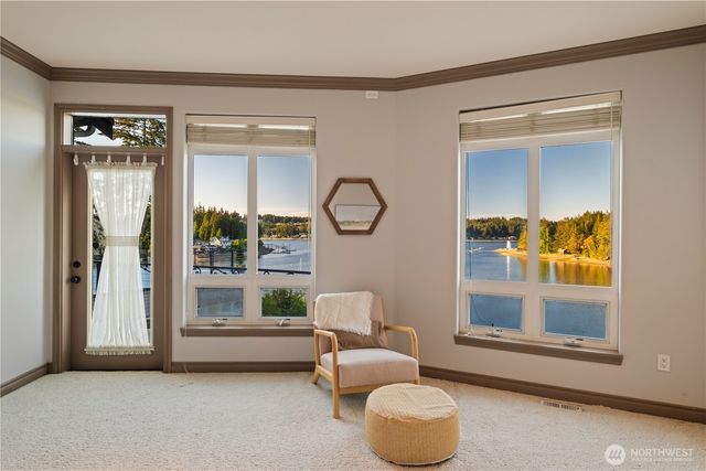 402 3rd Lane, Fox Island, WA 98333