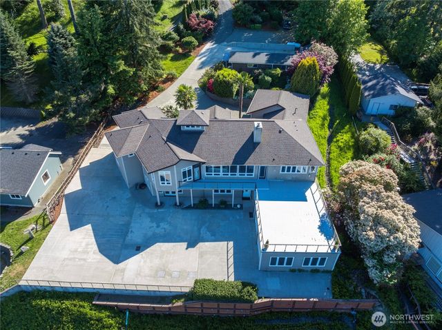 402 3rd Lane, Fox Island, WA 98333