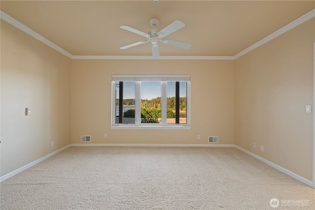 402 3rd Lane, Fox Island, WA 98333