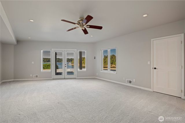 402 3rd Lane, Fox Island, WA 98333
